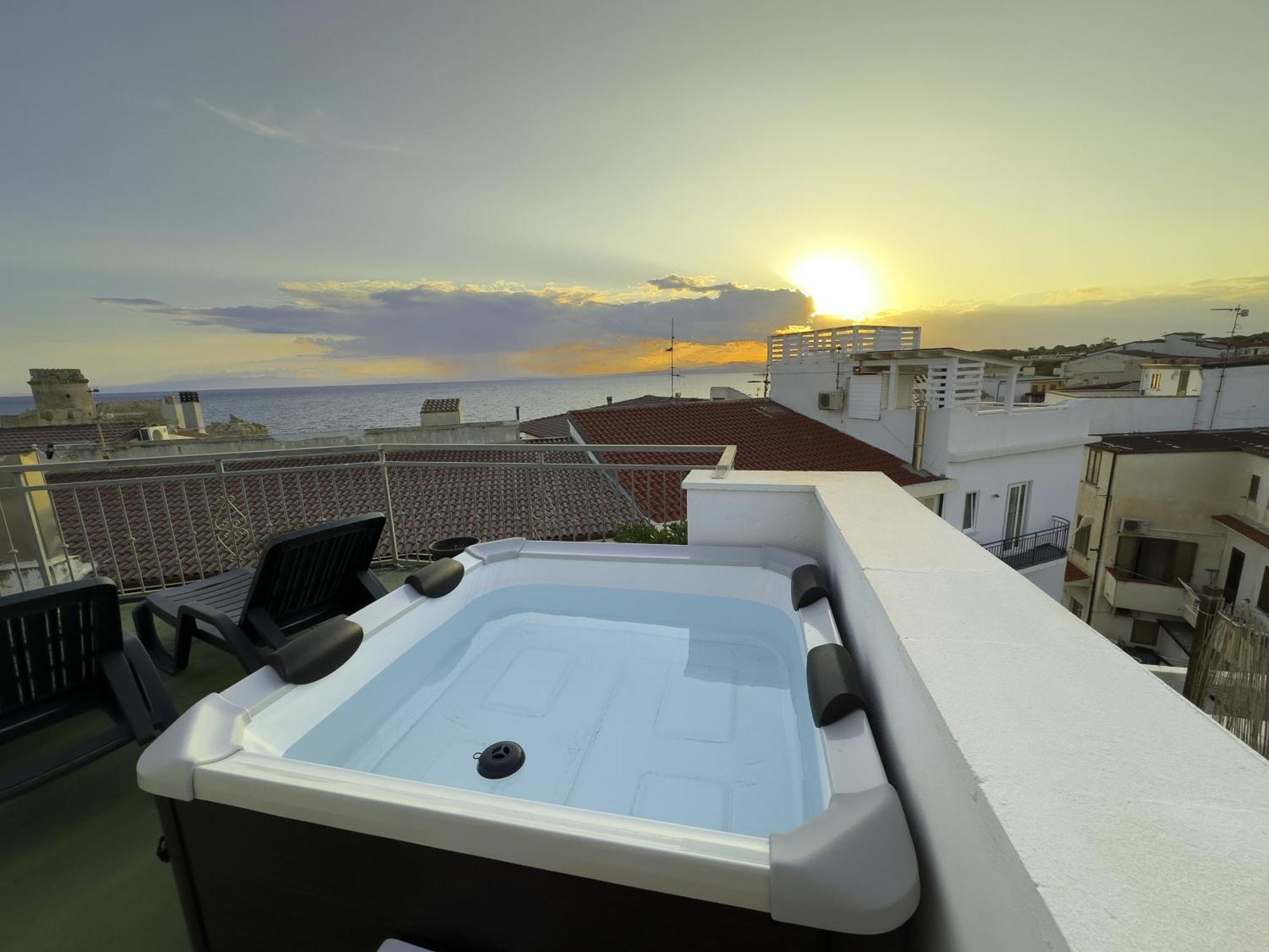 Four Winds B&B Le Castella  Bagian luar foto